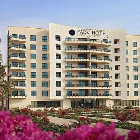 Park Apartments Dubai,An Edge By Rotana Hotel Exteriör bild